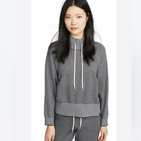 Varley Black and White Stripe Pull Over Sweatshirt - ECLN - Picture 1 of 10